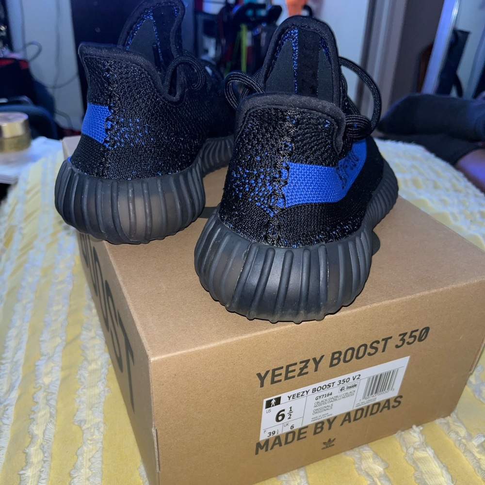 Yeezy Boost 350 V2